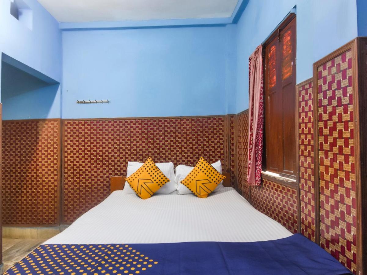Spot On 73931 Hotel Rolls Hub Kota  Luaran gambar